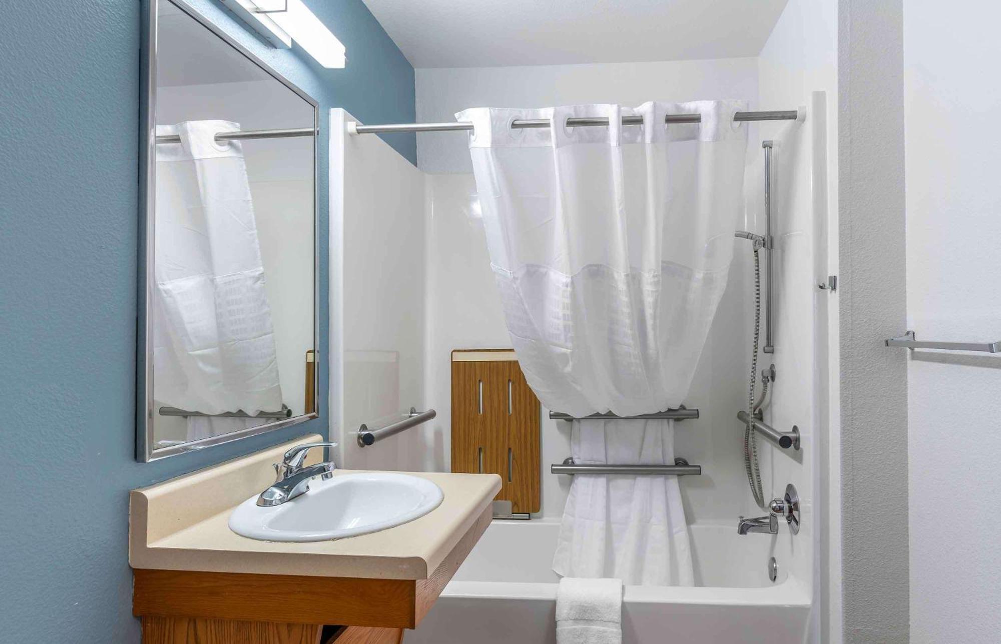 Extended Stay America Select Suites - Louisville - South Lynnview Екстер'єр фото